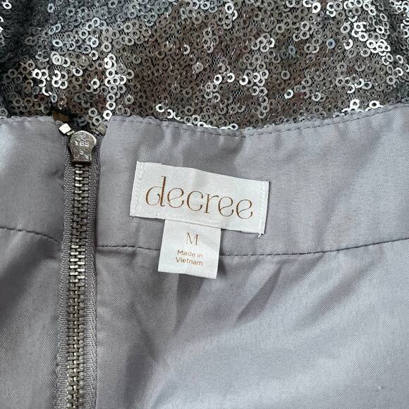 Decree Sequin Mini Skirt Sz M Silver Y2K Clubwear Festival Glam Party Bling - Picture 8 of 12